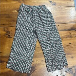 Zara Multicolor Geometric Pattern stretch 3/4 Pants Size Large
